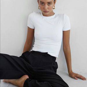 Small: Re Ona: short sleeve